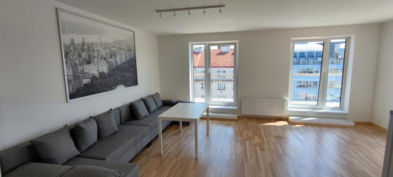 Penthouse # 81 With Panoramic City View In Elite Rezidence With Free Parking Praha Bagian luar foto
