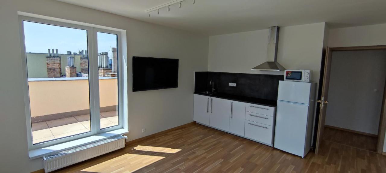 Penthouse # 81 With Panoramic City View In Elite Rezidence With Free Parking Praha Bagian luar foto