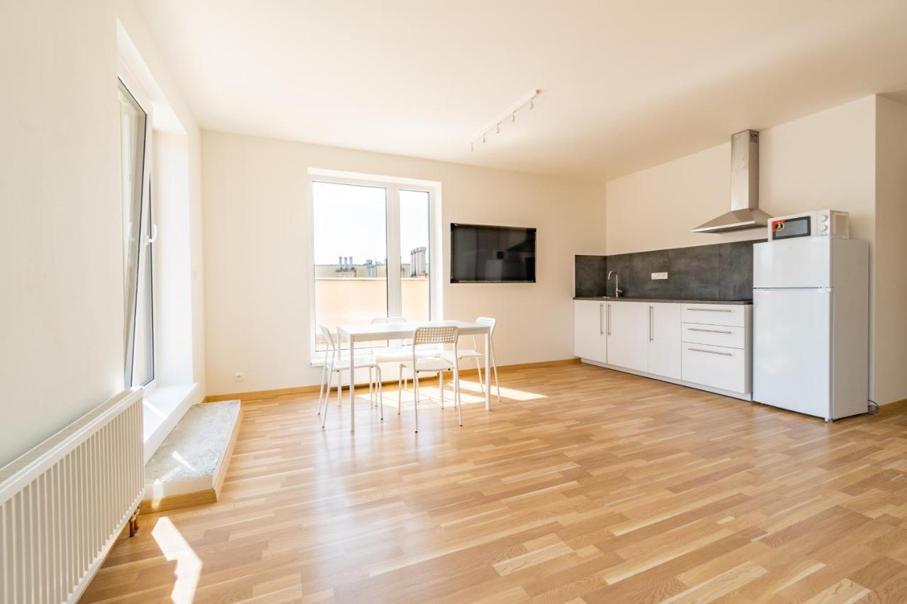 Penthouse # 81 With Panoramic City View In Elite Rezidence With Free Parking Praha Bagian luar foto