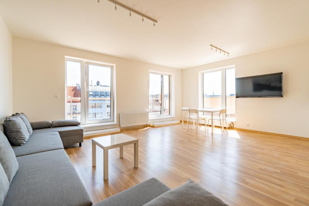 Penthouse # 81 With Panoramic City View In Elite Rezidence With Free Parking Praha Bagian luar foto