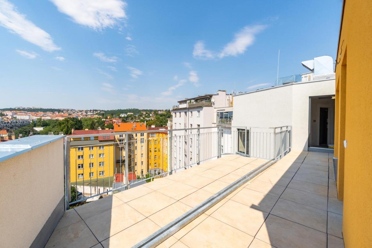 Penthouse # 81 With Panoramic City View In Elite Rezidence With Free Parking Praha Bagian luar foto