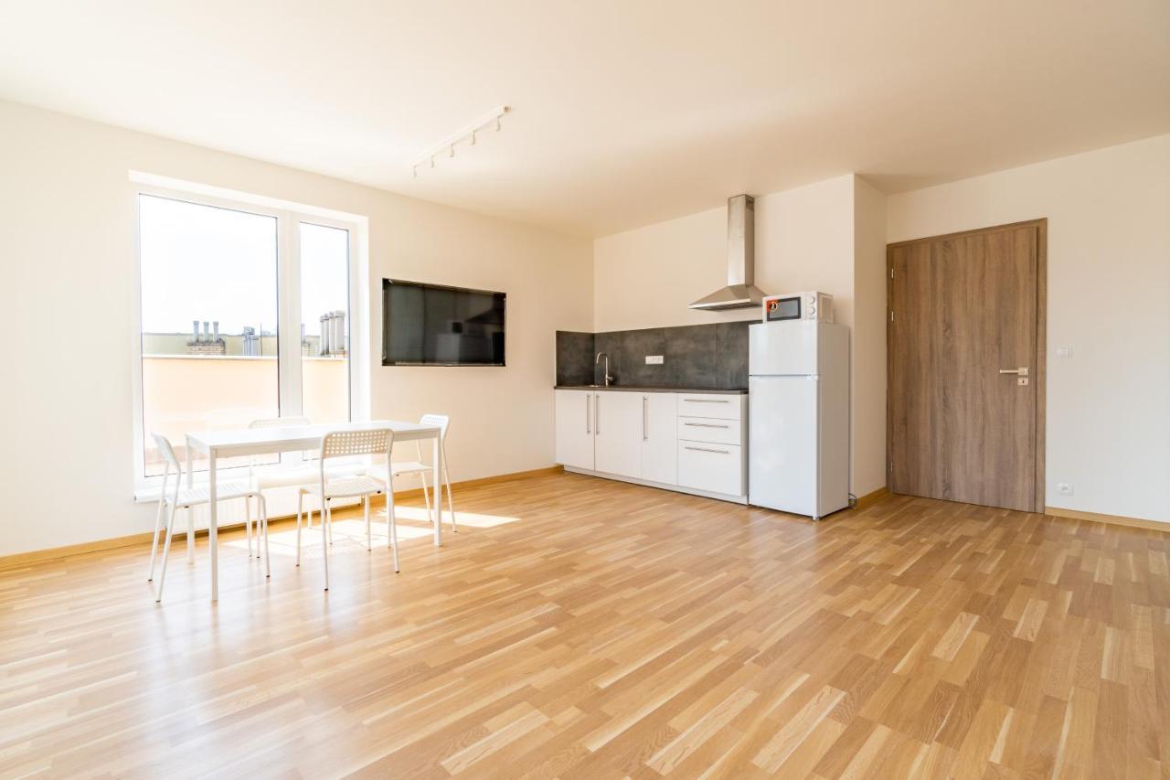 Penthouse # 81 With Panoramic City View In Elite Rezidence With Free Parking Praha Bagian luar foto
