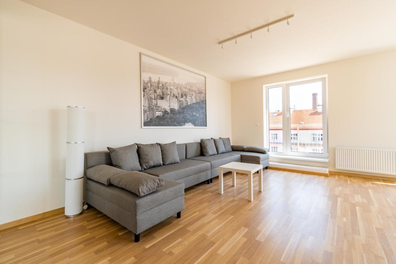 Penthouse # 81 With Panoramic City View In Elite Rezidence With Free Parking Praha Bagian luar foto